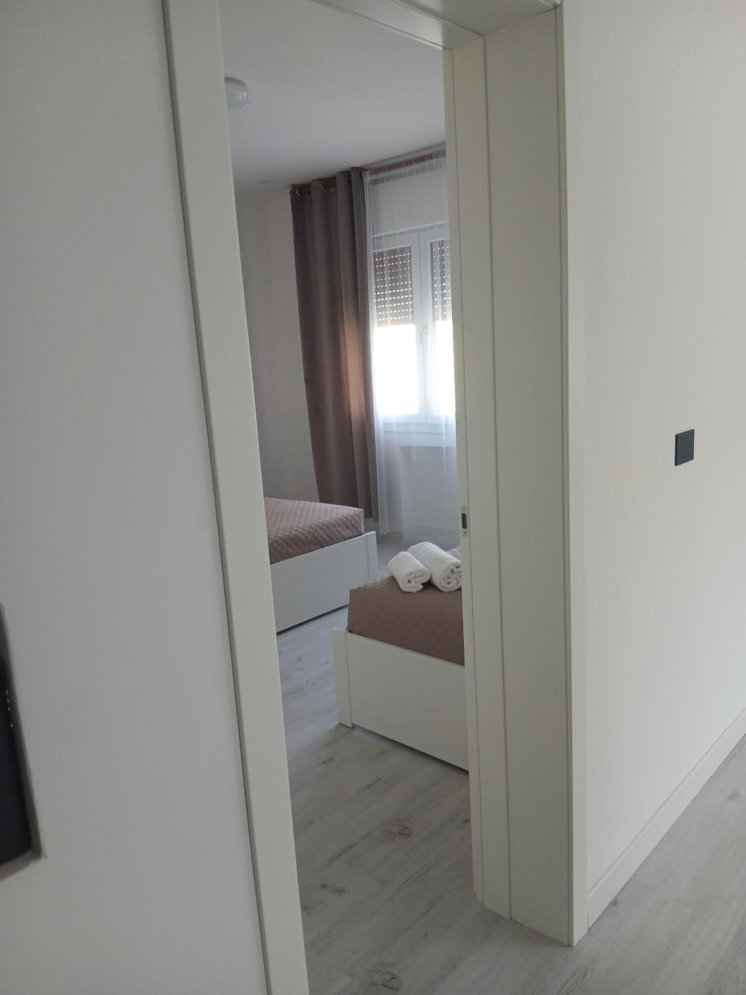Rosalinda Apartment *
